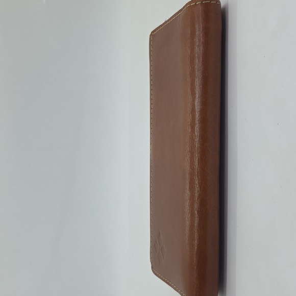 Patricia Nash Terresa Tan Leather Wallet - Picture 13 of 16